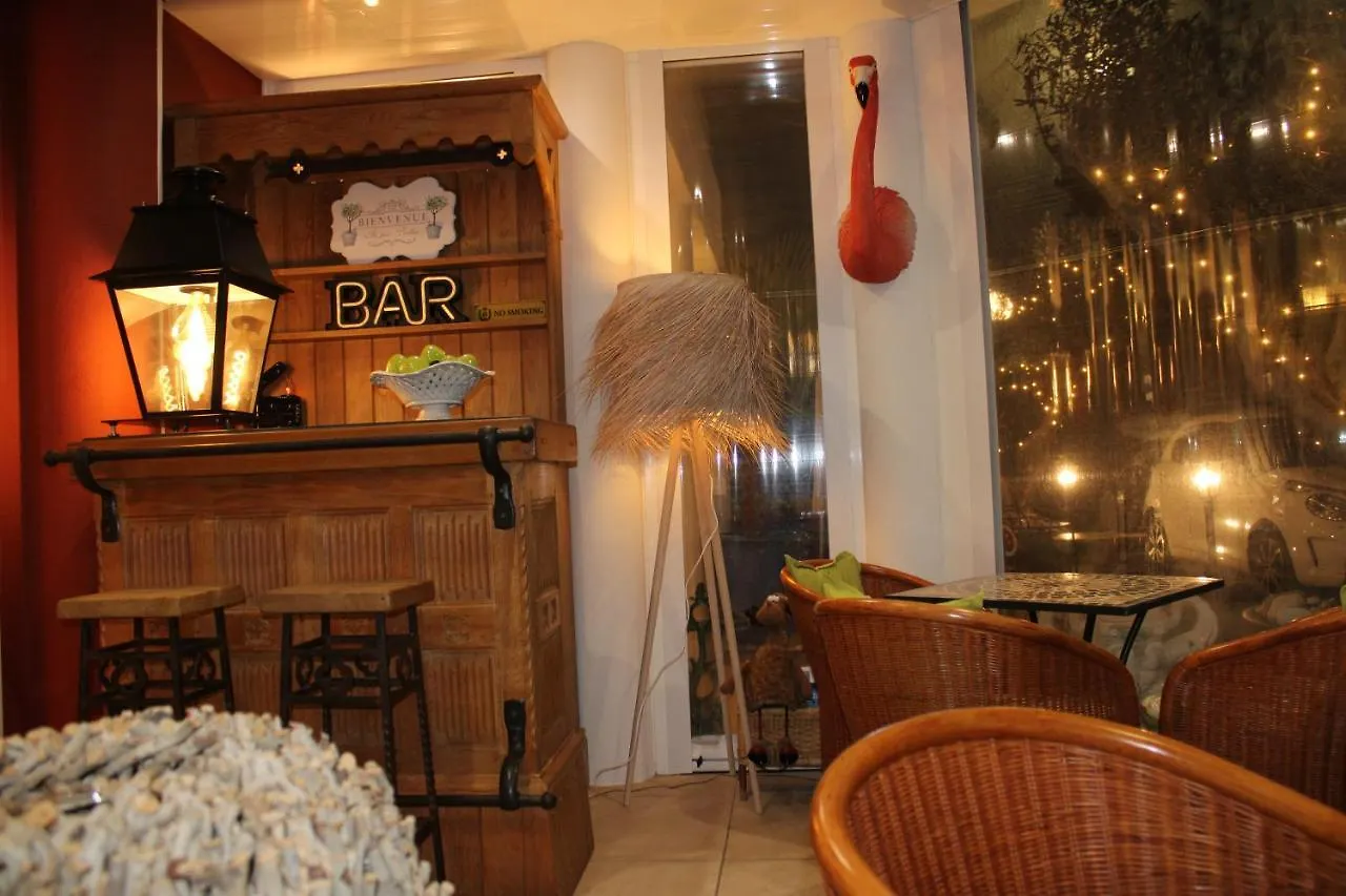 Hotel La Villa Des Oliviers Cagnes-sur-Mer 3*,  Francia