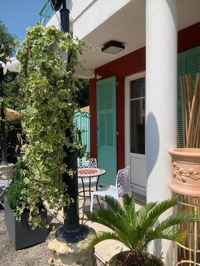 ***  Hotel La Villa Des Oliviers Cagnes-sur-Mer Francia
