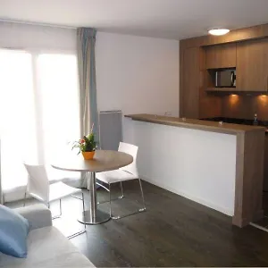 Aparthotel Zenitude Residences Village ***