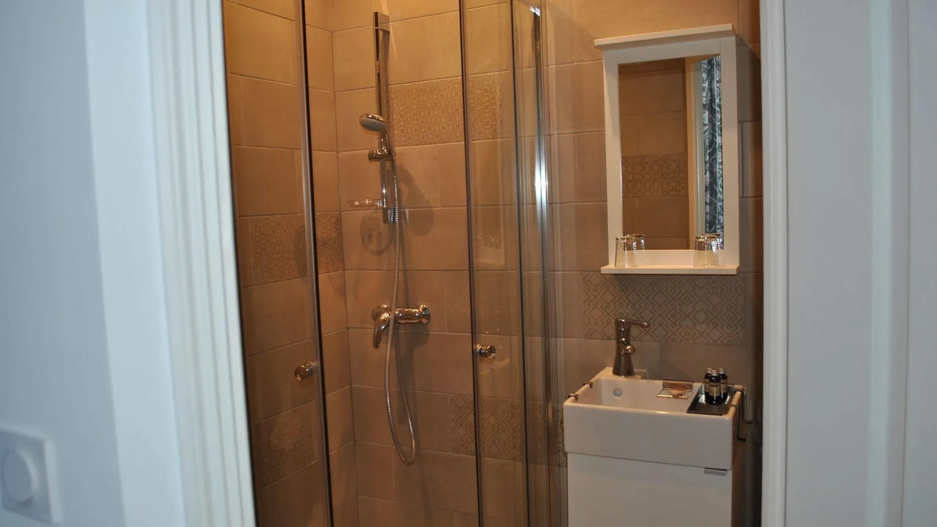 ***  Hotel La Villa Des Oliviers Cagnes-sur-Mer França