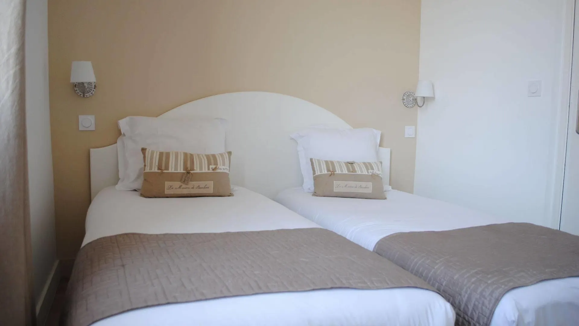 Hotel La Villa Des Oliviers Cagnes-sur-Mer 3*,